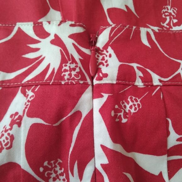 Talbots Petites Red and White Tropical Hibiscus Floral Print Above Knee Skirt - Picture 11 of 14